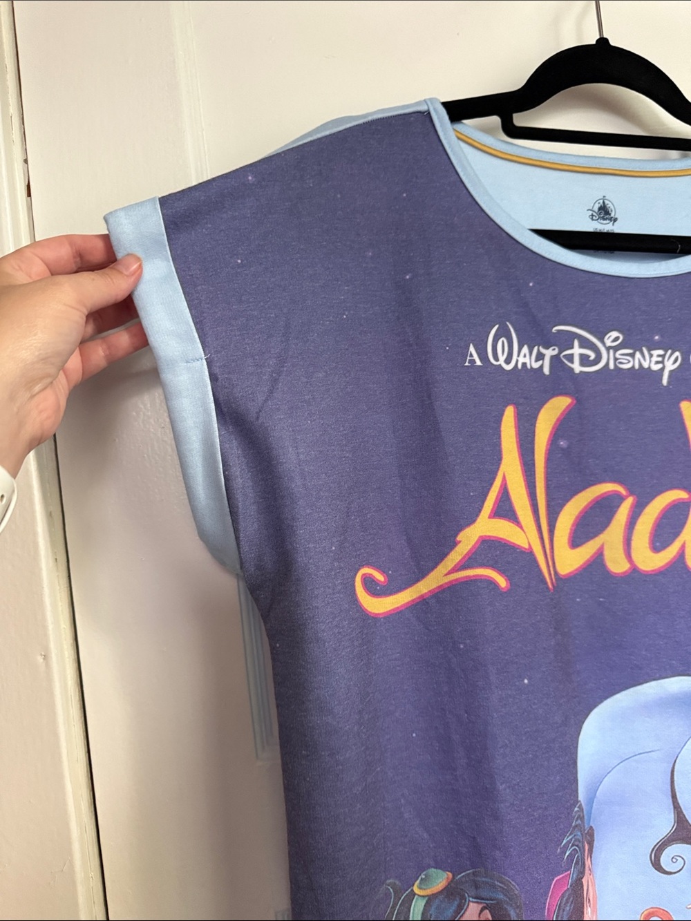 Disney Aladdin Classic VHS Cover Nighshirt - Purple & Light Blue Trim Sz M/L - Picture 6 of 9